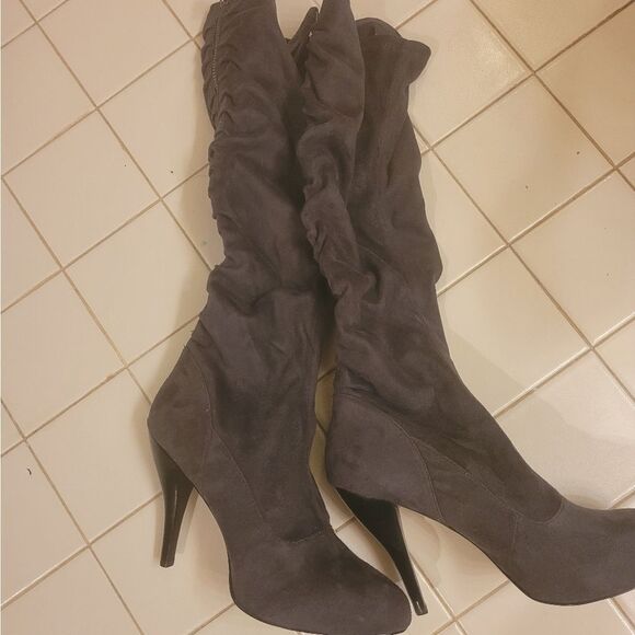 NINE WEST BROWN SUEDE RUCHED BOOTS - Picture 5 of 5